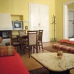 Historical Centre Apartment *